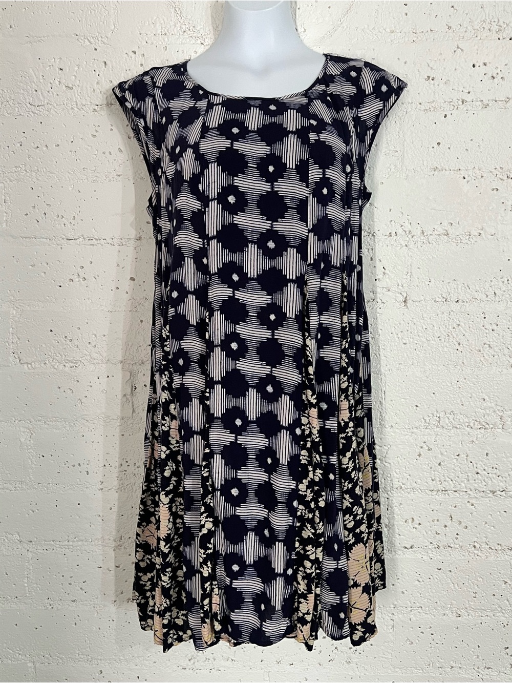 Maeve Anthropologie Womens Dress M Blue Floral Geometric Cap Sleeve Rayon A-line